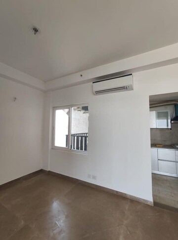Room in 3 BHK Apartment at Mapsko Mount Ville, Sector 79 – for Rent