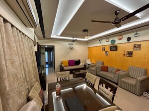 Building Lobby in 2 BHK Apartment at Shubham Trident, Chembur – for Sale