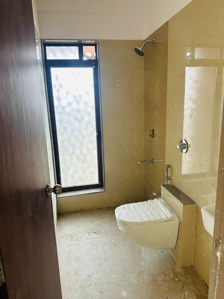 Bathroom, kukreja-geetanjali 2 Bedroom 750 Sq.Ft. Apartment In Chembur Mumbai 8453986