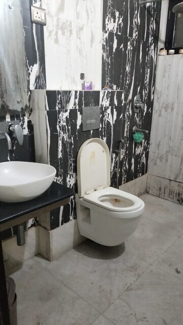Building Lobby in 2.5 BHK Independent House at Sector 23 – for Rent
