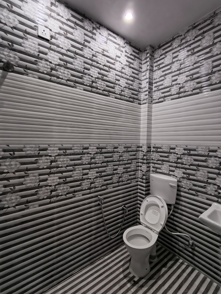 Bathroom, jakhan 2 Bedroom 1800 Sq.Ft. Builder Floor In Jakhan Dehradun 8454145