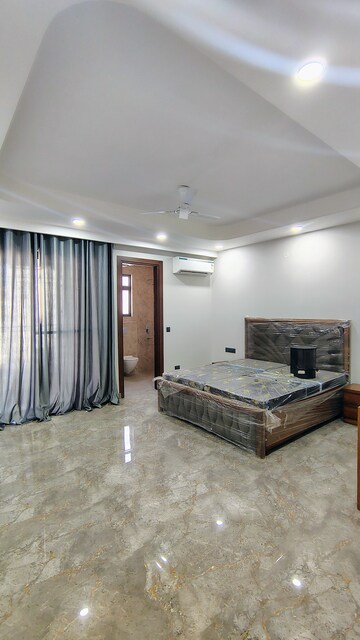 Bedroom in 3 BHK Builder Floor at Sushant Lok 3, Sector 57 – for Rent