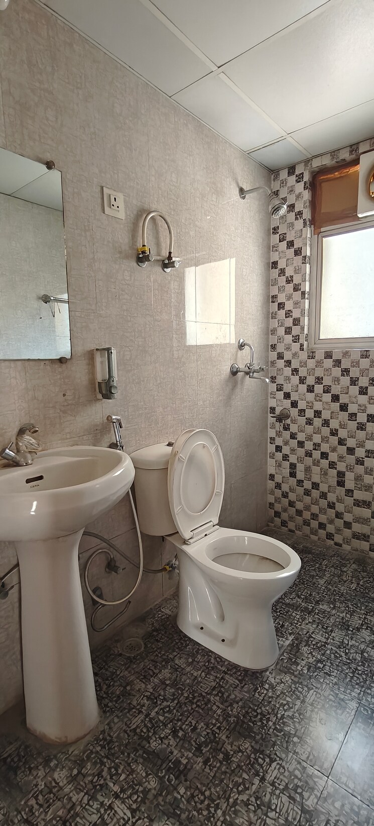 Bathroom, aditya-city-apartments 2 Bedroom 925 Sq.Ft. Apartment In Shahpur Bamheta Ghaziabad 8454161