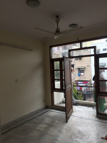 Room in 3 BHK Builder Floor at West Patel Nagar – for Rent
