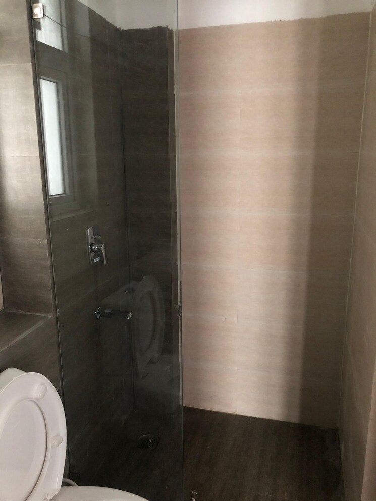 Bathroom, umang-winter-hills 2 Bedroom 1342 Sq.Ft. Apartment In Sector 77 Gurgaon 8454208