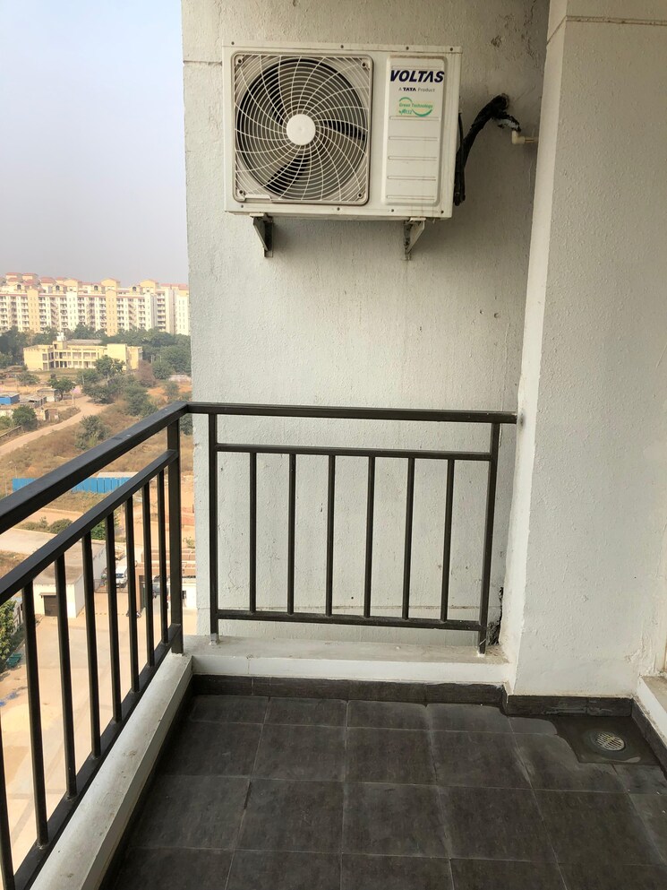 Balcony, umang-winter-hills 2 Bedroom 1342 Sq.Ft. Apartment In Sector 77 Gurgaon 8454208
