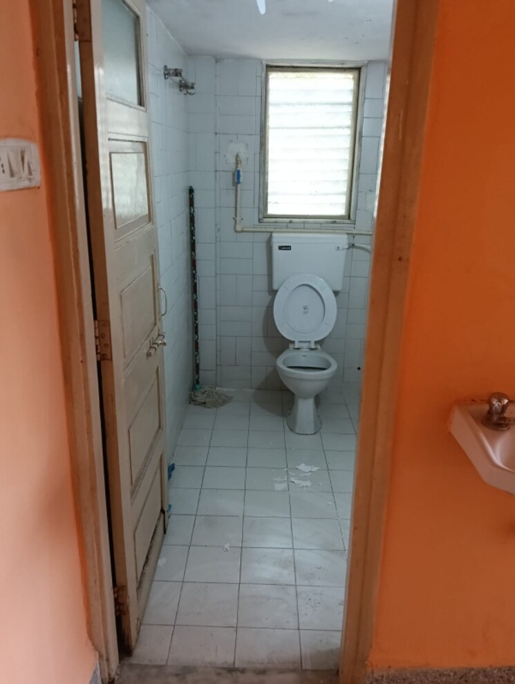 Attached Bathroom, kurla west 2 Bedroom 600 Sq.Ft. Apartment In Kurla West Mumbai 8454244