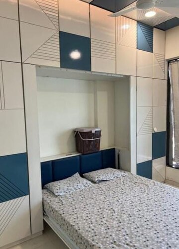 Room in 2 BHK Apartment at Triveni CHS Andheri East, Andheri East – for Rent