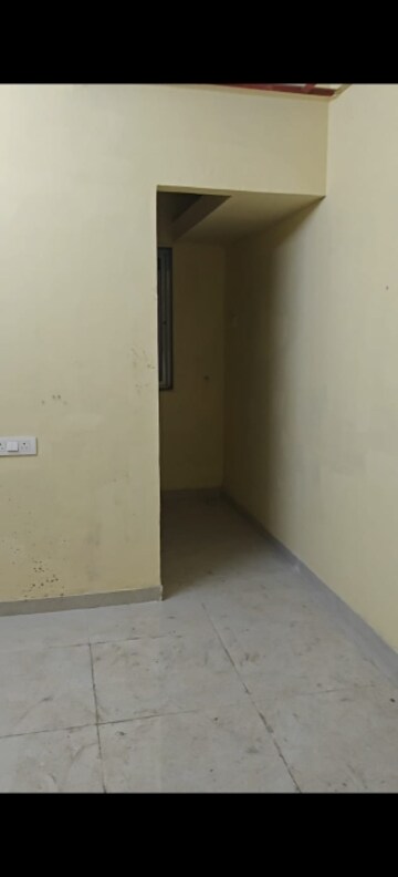Master Bedroom in 1 RK Apartment at Kurla West – for Rent