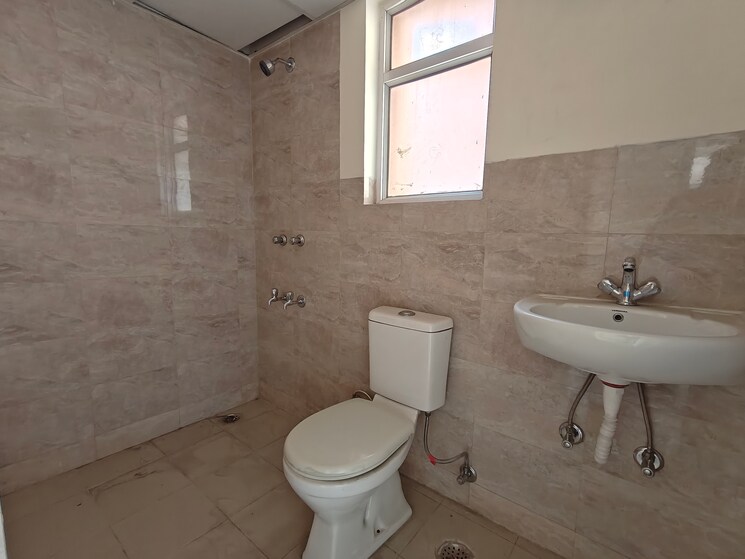 Bathroom, wave-dream-homes 2 Bedroom 840 Sq.Ft. Apartment In Wave City Ghaziabad 8454275