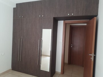 Room in 2 BHK Apartment at Bhartiya Nikoo Homes Phase 2, Thanisandra Main Road – for Rent