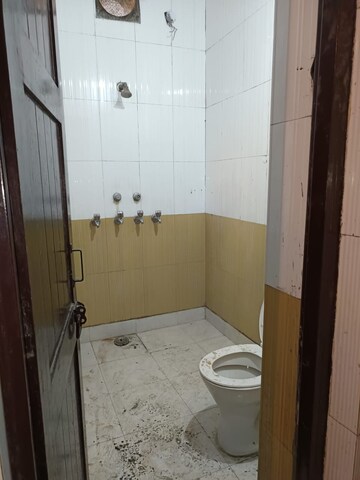 Bathroom in 2 BHK Apartment at Paschim Vihar – for Rent
