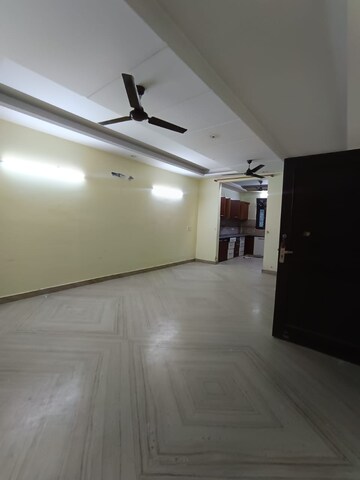 Living Room in 3 BHK Builder Floor at Paschim Vihar – for Rent