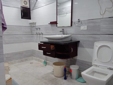 Bathroom in 3 BHK Apartment at Paschim Vihar – for Rent