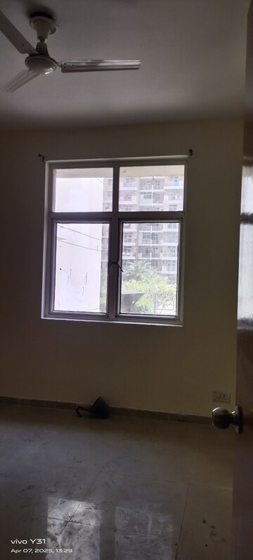 Master Bedroom in 3 BHK Apartment at Mahagun Mywoods, Sector 16c Greater Noida – for Rent