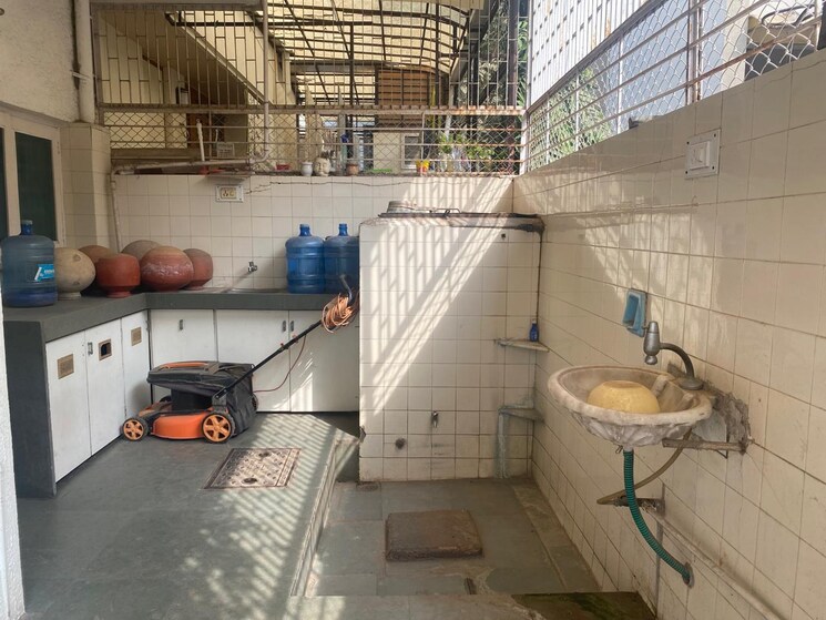 Other, ambawadi 4 Bedroom 3220 Sq.Ft. Villa In Ambawadi Ahmedabad 8454399