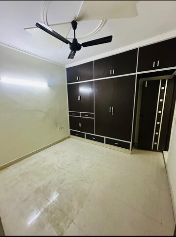 Master Bedroom in 2 BHK Builder Floor at Paschim Vihar – for Rent