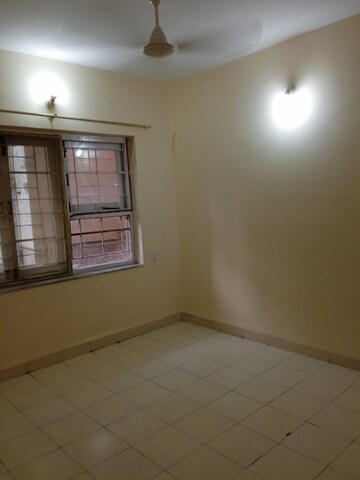 Master Bedroom in 2 BHK Apartment at Sunbeam Apartments Powai, Powai – for Rent