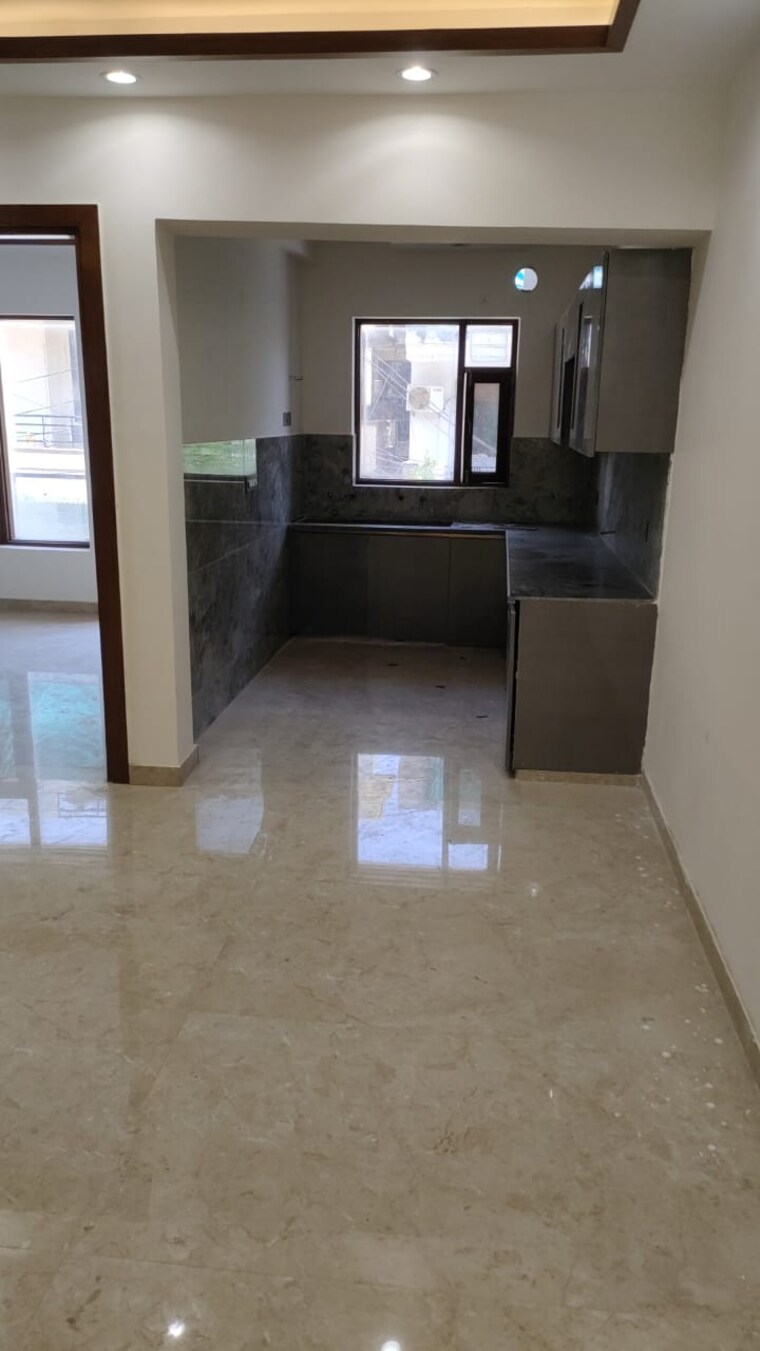 Kitchen, sector 43 3 Bedroom 200 Sq.Yd. Builder Floor In Sector 43 Faridabad 8454526