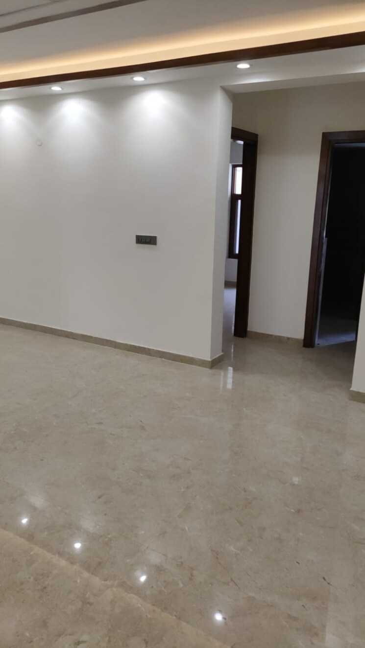 undefined, sector 43 3 Bedroom 200 Sq.Yd. Builder Floor In Sector 43 Faridabad 8454526