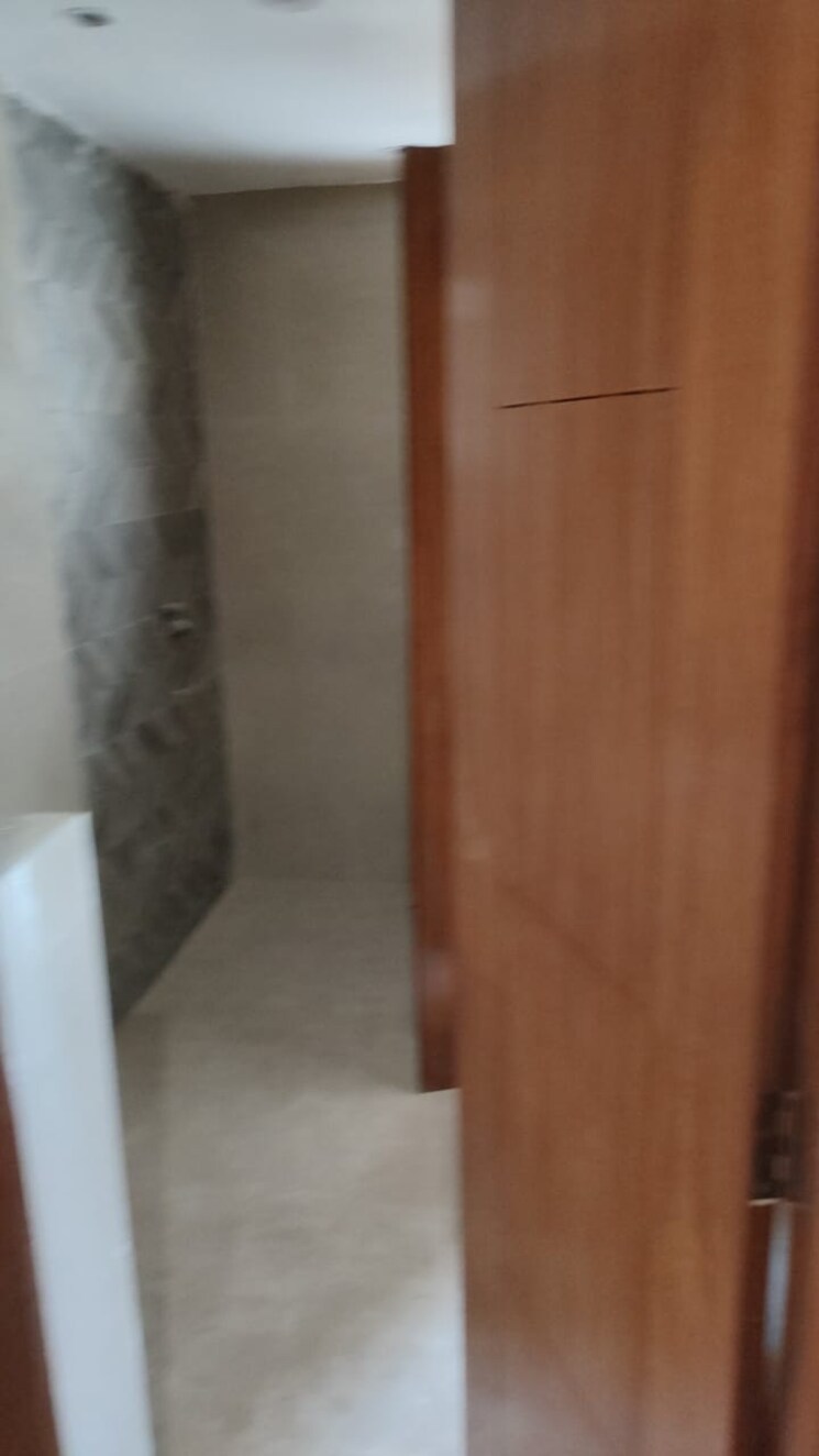 Bathroom, sector 43 3 Bedroom 200 Sq.Yd. Builder Floor In Sector 43 Faridabad 8454526