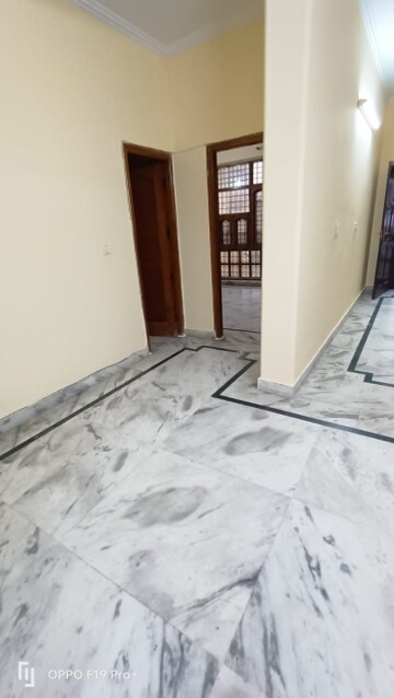 Master Bedroom in 2 BHK Builder Floor at Birla Arika, Sector 31 – for Rent