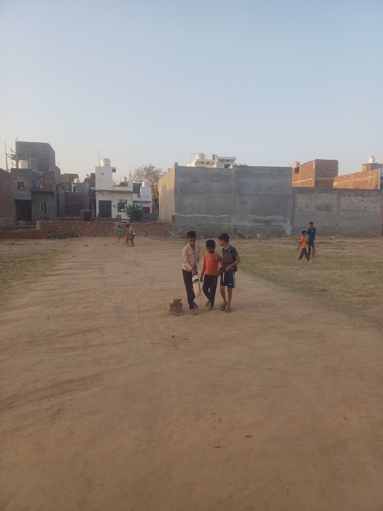 undefined, dheeraj nagar  71 Sq.Yd. Plot In Dheeraj Nagar Faridabad 8454596