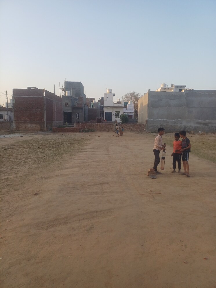 undefined, dheeraj nagar  71 Sq.Yd. Plot In Dheeraj Nagar Faridabad 8454596