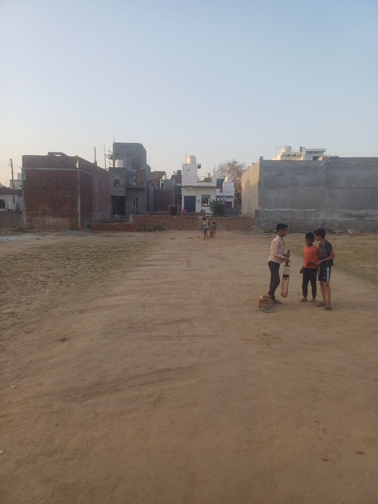 undefined, dheeraj nagar  71 Sq.Yd. Plot In Dheeraj Nagar Faridabad 8454596