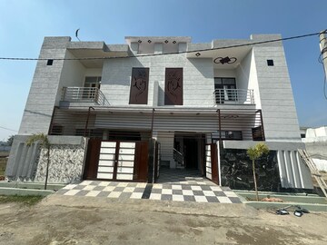 Living Room in 3 BHK Villa at Modipuram – for Sale