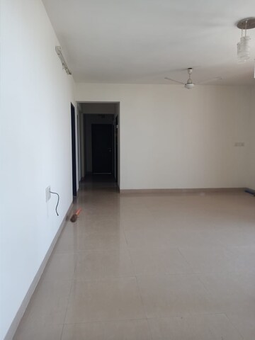 Room in 3 BHK Apartment at Amarnath Towers, Andheri West – for Sale