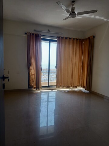 Room in 3 BHK Apartment at Amarnath Towers, Andheri West – for Sale