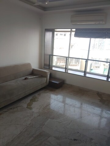Room in 2 BHK Apartment at Jolly Maker Apartment, Cuffe Parade – for Rent