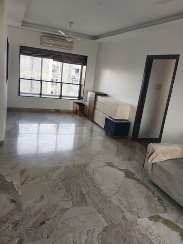 Room in 2 BHK Apartment at Jolly Maker Apartment, Cuffe Parade – for Rent
