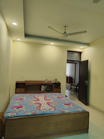 Bedroom in 4 BHK Builder Floor at DLF Pink Town House, Dlf City Phase 3 – for Sale