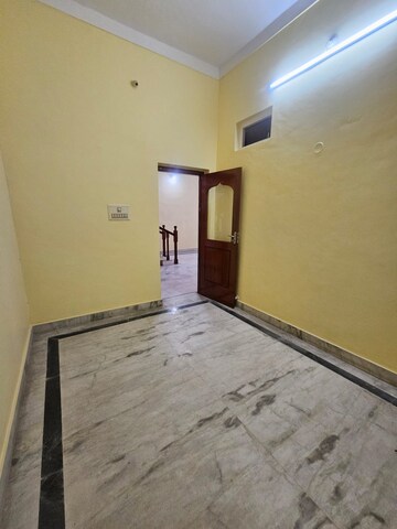 Room in 4 BHK Independent House at Nagarabhavi – for Rent