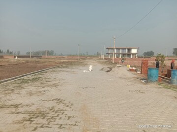   Plot at Dhakiya – for Sale
