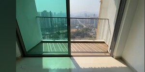 Room in 4 BHK Apartment at Kalpataru Immensa, Kolshet Road – for Sale