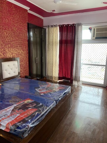 Bedroom in 2 BHK Apartment at Amrapali Eden Park, Sector 50 – for Rent