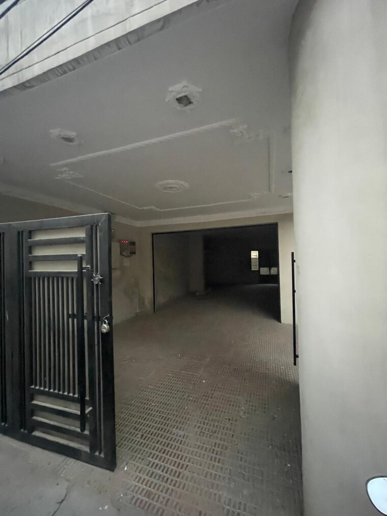 Master Bedroom, ambala highway 5 Bedroom 300 Sq.Yd. Independent House In Ambala Highway Zirakpur 8454804