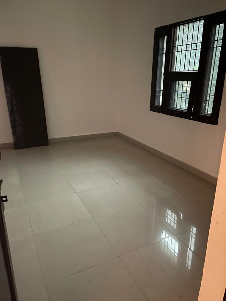 Master Bedroom, ambala highway 5 Bedroom 300 Sq.Yd. Independent House In Ambala Highway Zirakpur 8454804