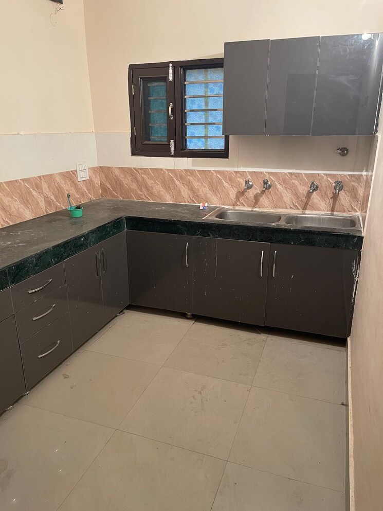 Exterior View, ambala highway 5 Bedroom 300 Sq.Yd. Independent House In Ambala Highway Zirakpur 8454804