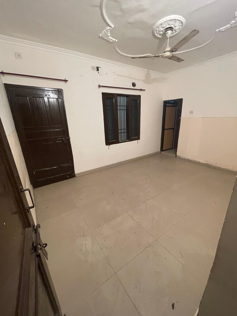 Master Bedroom, ambala highway 5 Bedroom 300 Sq.Yd. Independent House In Ambala Highway Zirakpur 8454804