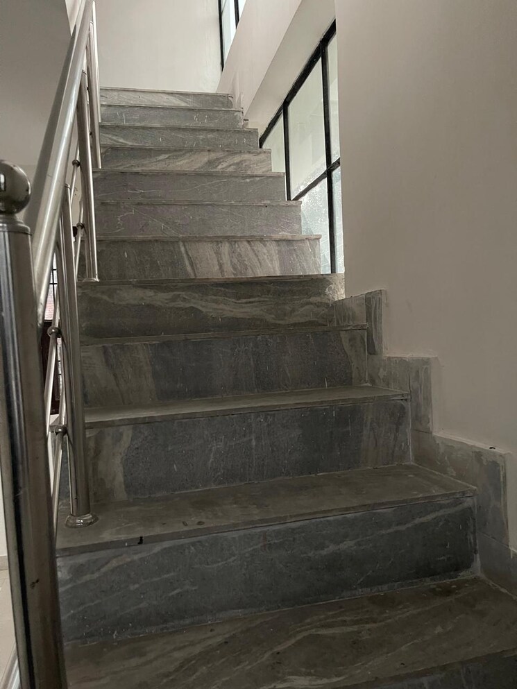 Master Bedroom, ambala highway 5 Bedroom 300 Sq.Yd. Independent House In Ambala Highway Zirakpur 8454804