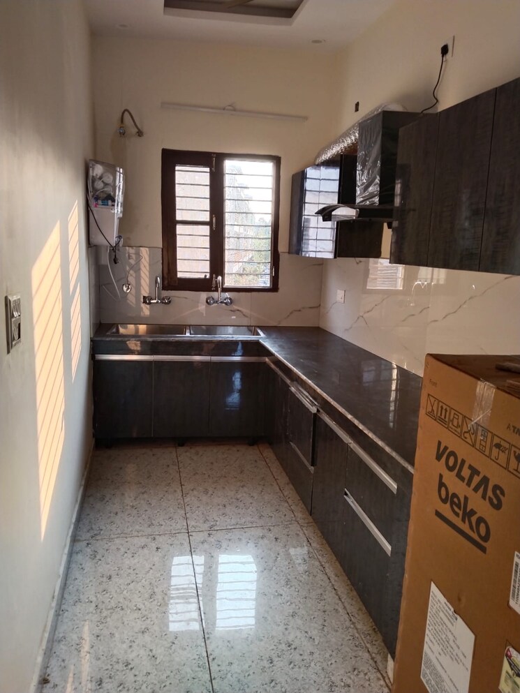 Kitchen, amrapali-vaishali 3 Bedroom 1850 Sq.Ft. Apartment In Vaishali Sector 3 Ghaziabad 8454901