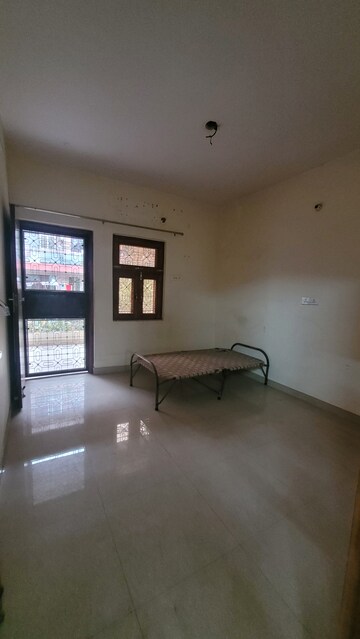 Bedroom in 2 BHK Builder Floor at Dilshad Colony – for Rent