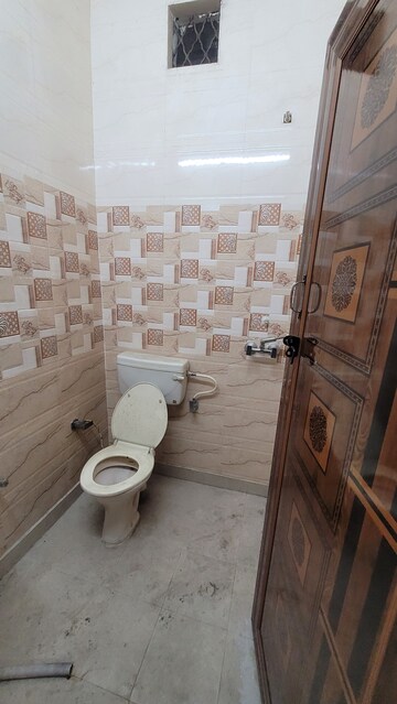 Bathroom in 2 BHK Builder Floor at Dilshad Colony – for Rent