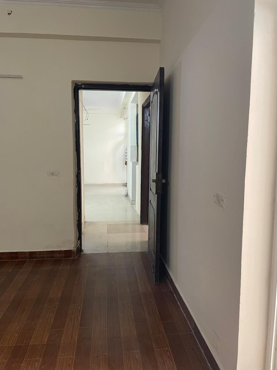 2.5 BHK + Study Room,Extra Room Apartment For Sale in Amrapali Silicon City