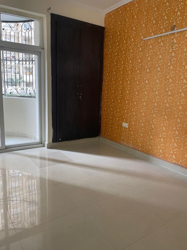 Master Bedroom, amrapali-silicon-city 2.5 Bedroom 1180 Sq.Ft. Apartment In Sector 76 Noida 8454860