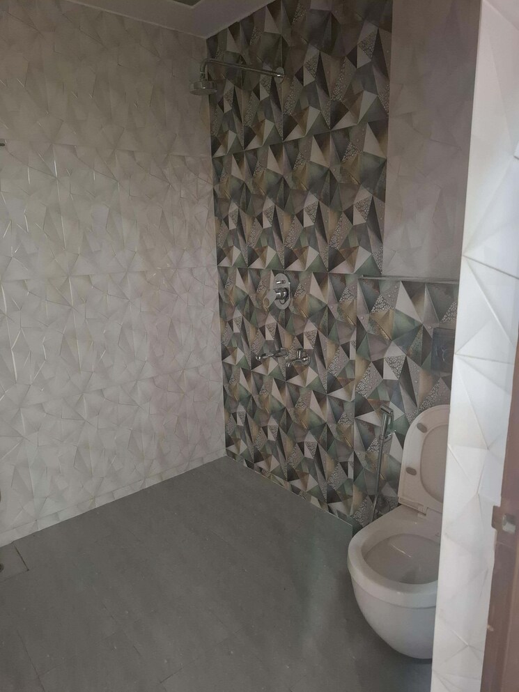 Bathroom, malibu-shopping-arcade 2 Bedroom 200 Sq.Yd. Builder Floor In Sector 47 Gurgaon 8454950